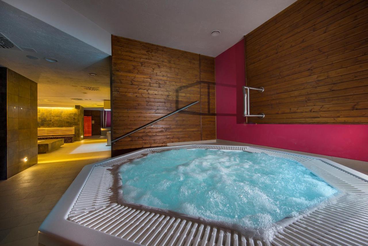 Wellness Penzion Smerdzonka - Kupele Pieniny Cerveny Klastor Exterior photo